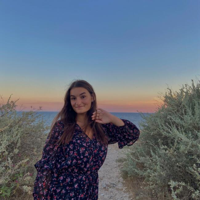 Babysitter in Tours: Loane