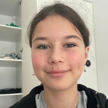 Babysitter in Paris: Eva