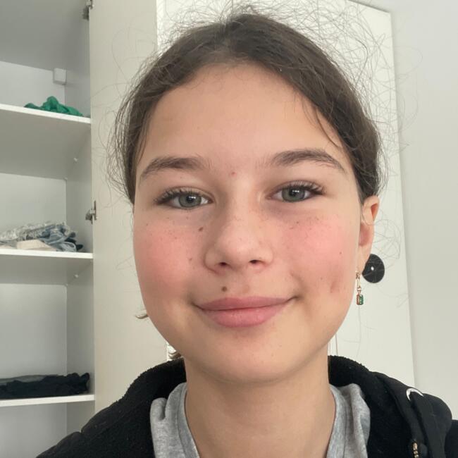 Babysitter in Paris: Eva