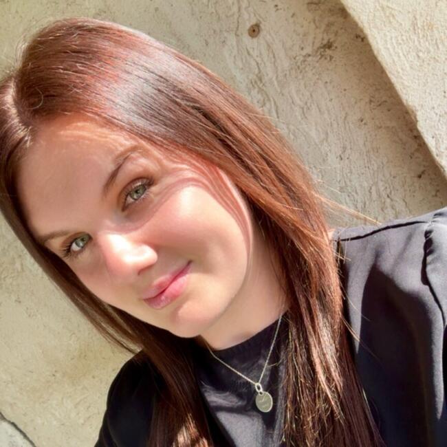 Babysitter in Robion: Amandine