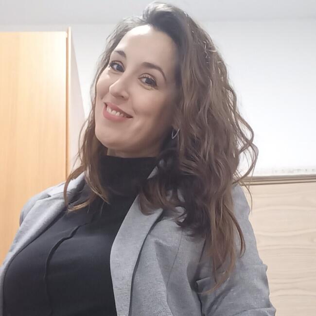 Canguro en Benidorm: Marcela Claudia