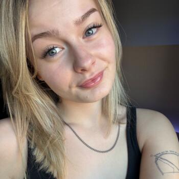 Babysitter in Petit-Couronne: Julie