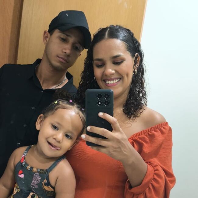 Emprego de babá em Uberaba: Tatielen
