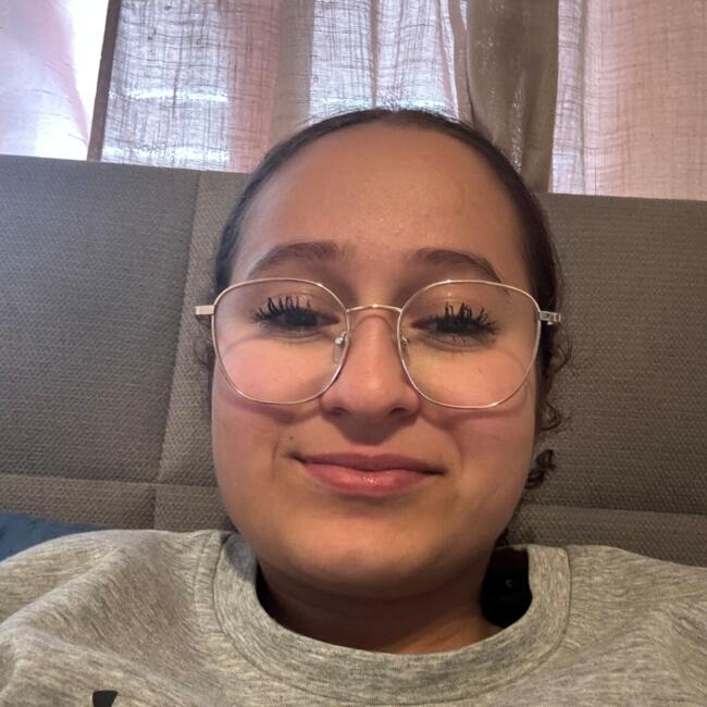 Babysitter in Sion: Kheira