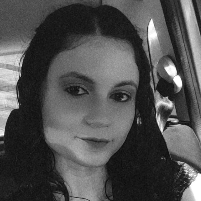 Babysitter in Porto Belo: Yasmin