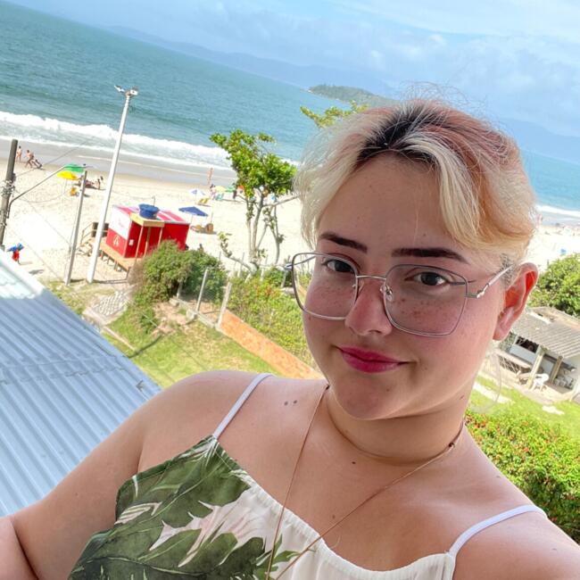 Babysitter in Ponta Grossa: Maria Eduarda