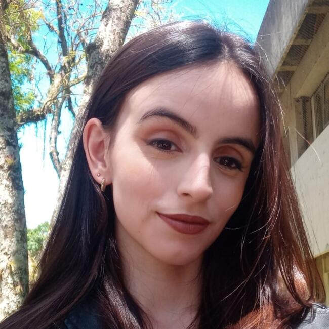 Babysitter in Porto Alegre: Isadora