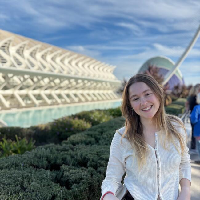 Babysitter in Madrid: Julia