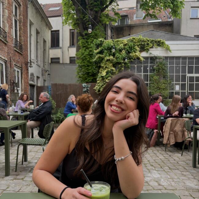 Babysitter in Woluwe-Saint-Pierre: Romayssa