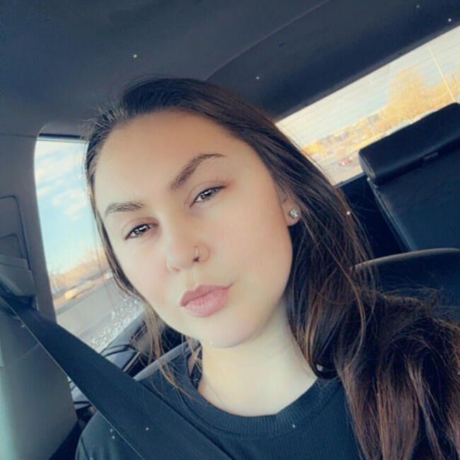 Babysitter in Arvada: Abi