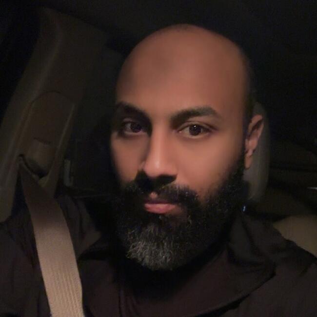 وظيفة جليسة أطفال في الرياض: Ahmed