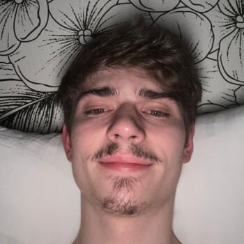 Babysitter in Cholet: Esteban