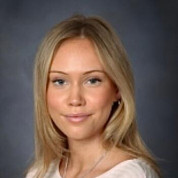 Babysitter in Bro: Stella