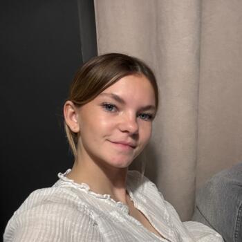Babysitter in Warhem: Colleen