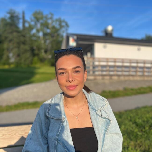 Babysitter in Oslo: Emily