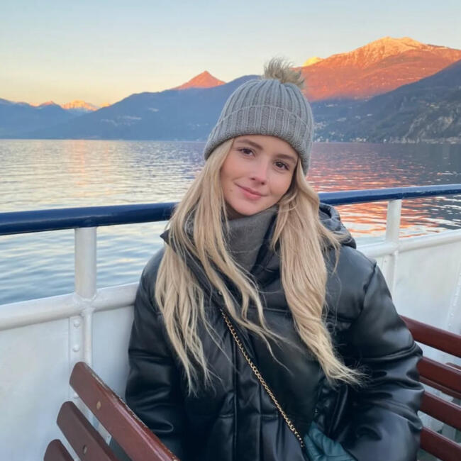 Nanny (νταντά) στην περιοχή Χιλιομόδι: Γεωργια