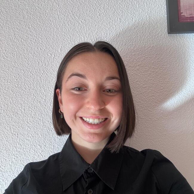 Babysitter in La Rochelle: Jeanne