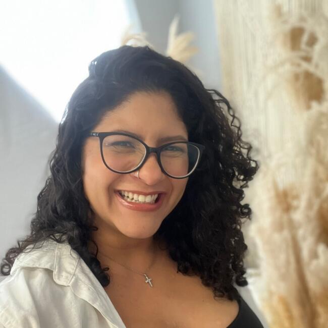 Emprego de babá em Manaus: Larissa