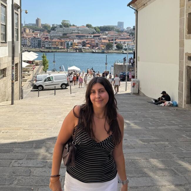 Babysitter in Pontinha: Maria