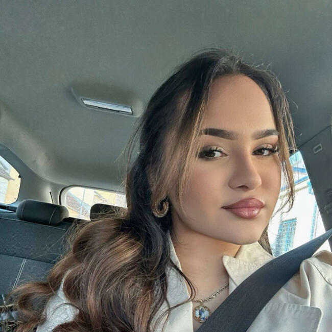 Babysitter in Brno: Stefanie Emily