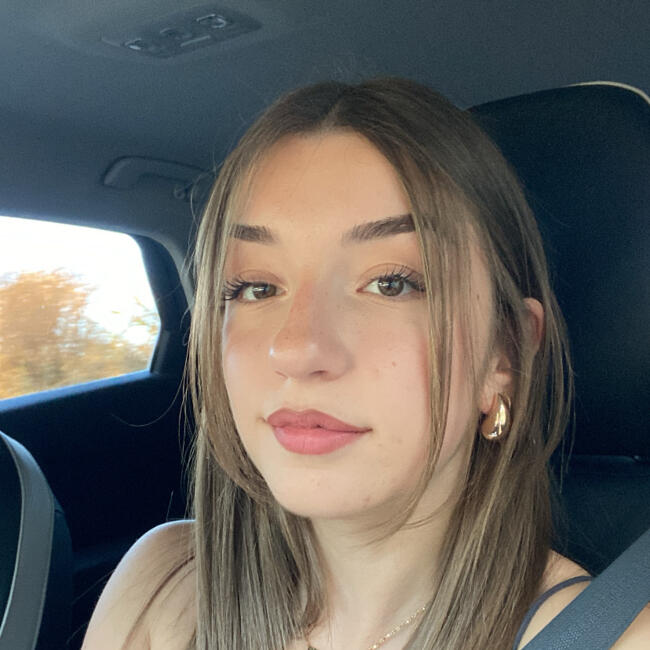 Babysitter in Rome: Giulia