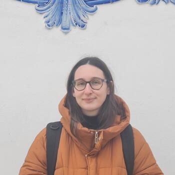 Babysitter in Rochechouart: Lora