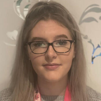 Babysitter in Kelty: Katie