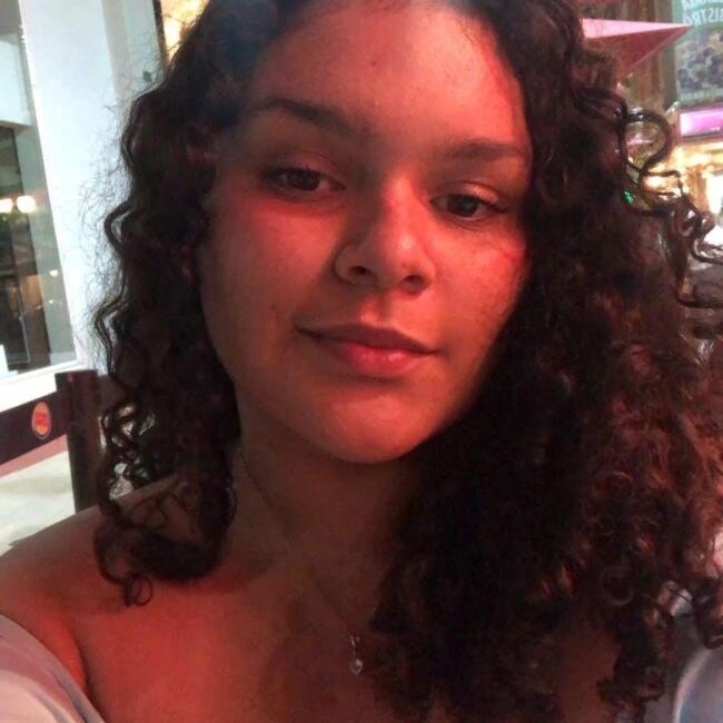 Babá em Balneário Camboriú: Bárbara