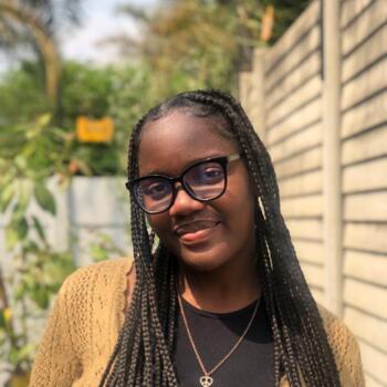 Babysitter in Kempton Park: Violet