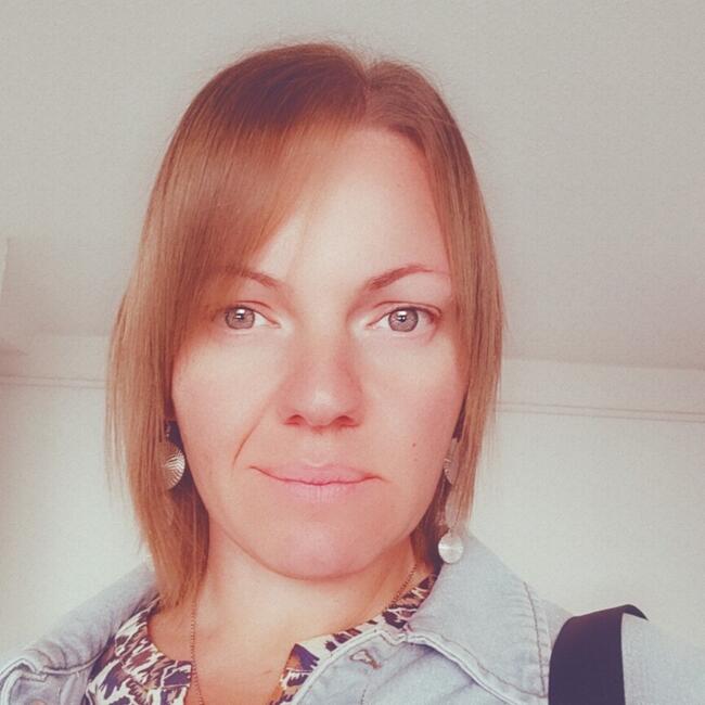 Babysitter in Draguignan: Cindy