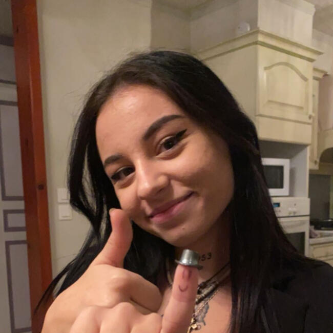 Babysitter in Laval: Lalie