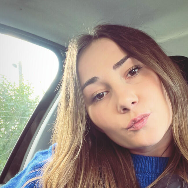 Babysitter in Chagny: Chloe