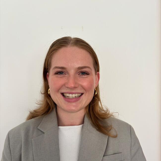 Babysitter in London: Lara