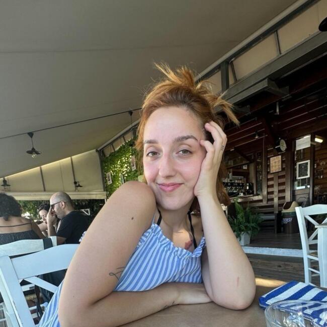 Babysitter στην περιοχή Νέα Ερυθραία: Άννα Ζήρα