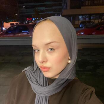 Bursa bölgesinde bebek bakıcısı: Nuriye