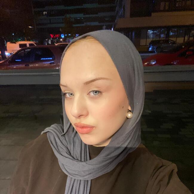 Bursa bölgesinde bebek bakıcısı: Nuriye