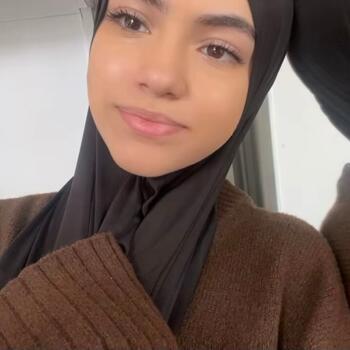 Babysitter in Molenbeek-Saint-Jean: Rania