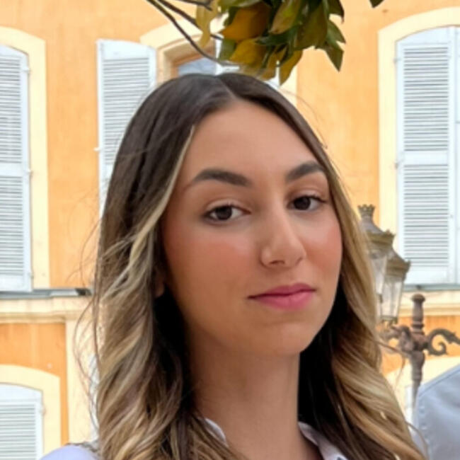 Babysitter in Marseille: Ornella