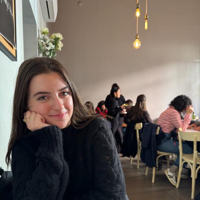 Babysitter in Como: Valentina