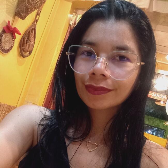 Babá em Manaus: Jucilene