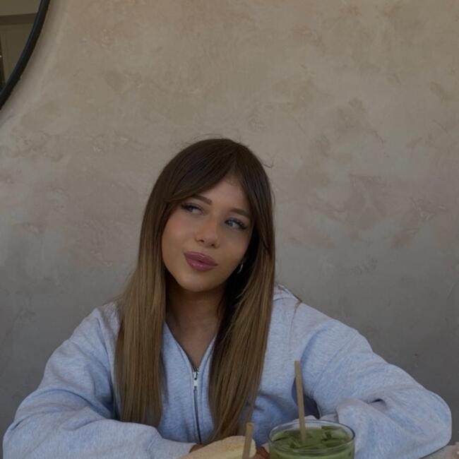 Babysitter in Adelaide: Eloise