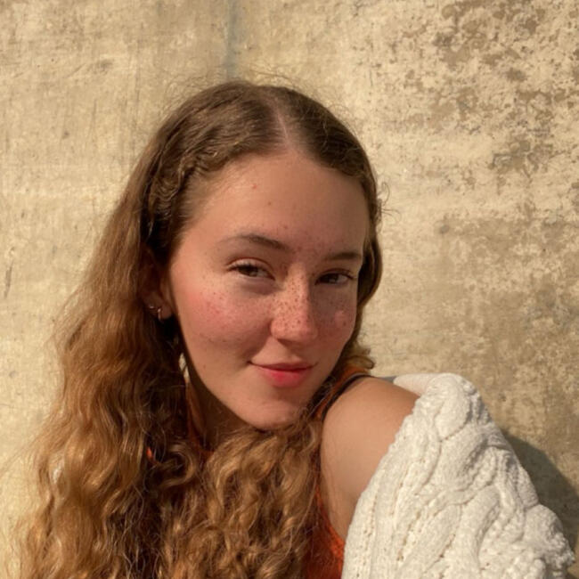 Babysitter in Fountain Valley: Mariana