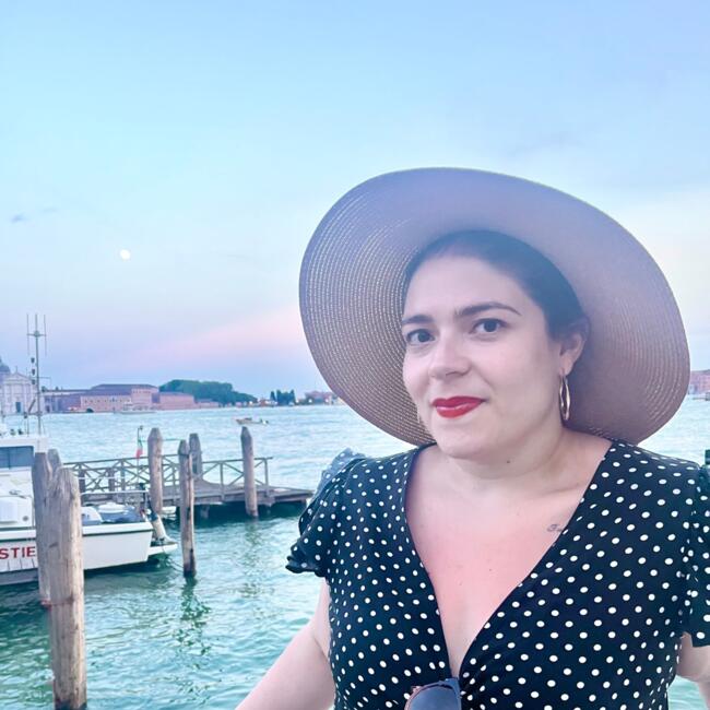 Babysitter in Bagnolet: Emmanuelle