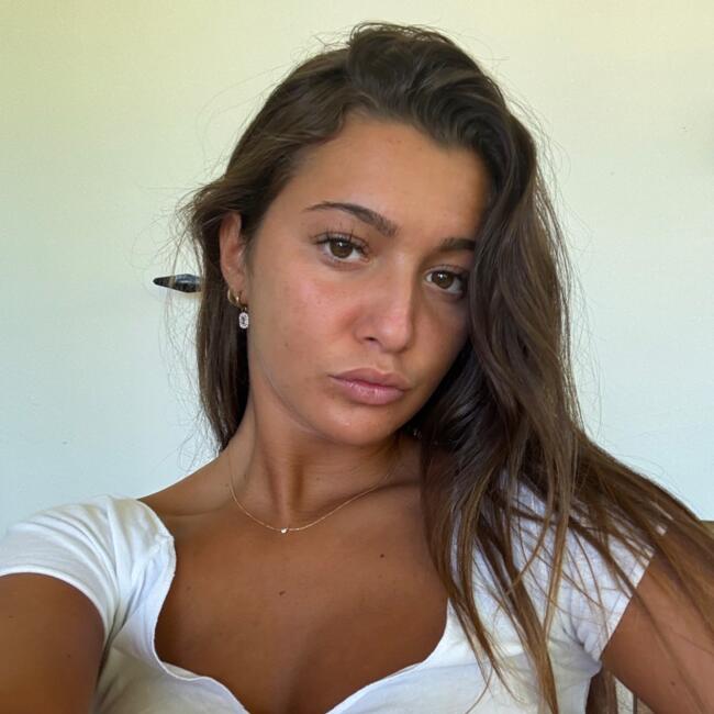 Babysitter in Paris: Manaute