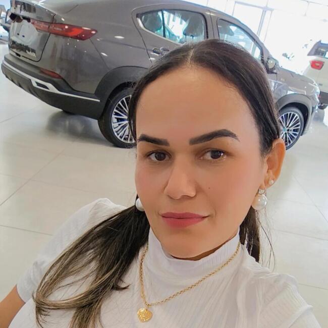 Babá em Aparecida de Goiânia: Millena