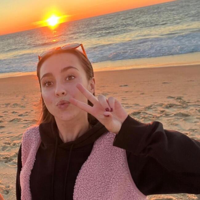 Babysitter in Tosse: Charlotte