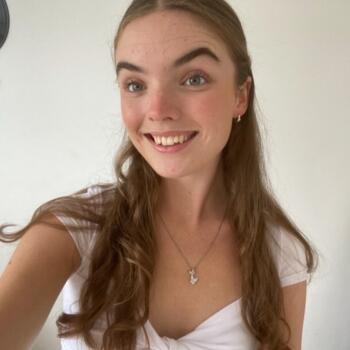 Babysitter Gold Coast: Arielle