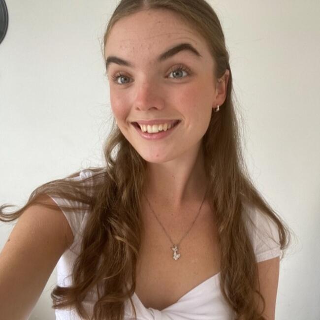 Babysitter in Gold Coast: Arielle