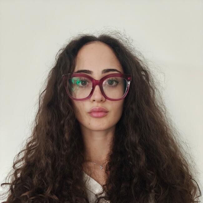 Babysitter in Latina: Giulia