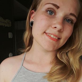 Barnvakt i S:t Karins: Julia